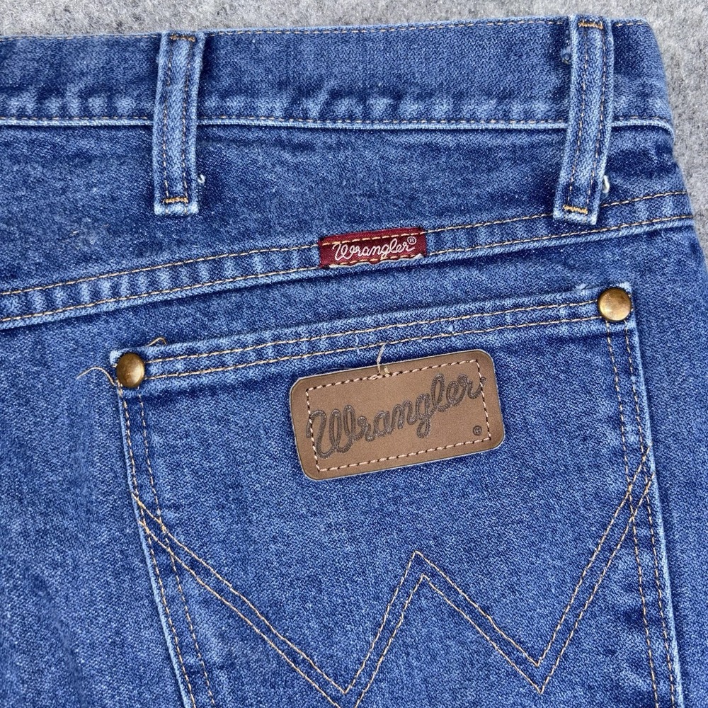 Wrangler 31MWZ Jeans Mens 44x32 Relaxed Fit Straight Leg Blue Denim Western Work - Picture 5 of 12